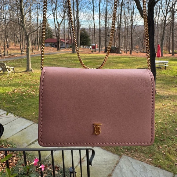 Burberry Jessie Chain Card Case in Leather - Picture 4 of 9